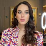 Kaya Scodelario Instagram - Press tours in 2021 look like… No in person chats Technical difficulties bought to you by WiFi, mute & cats No cast mates to drink in the bar with afterwards 🥺 (miss u maze fam) BUT I did get to get all dressed up 🥳 @ginakanemakeup 💄 @eamonnhughes 💇‍♀️ @leithclark 💃 @residentevil @sonypictures London