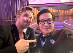 Ke Huy Quan Instagram - The KENERGY is REAL! So much fun at the Oscars. 

I’m so glad @theacademy brought back past winners to honor this year’s nominees. I was so proud and honored to stand amongst these men in presenting the best supporting actor category. Congratulations to all the winners of the night. 

Here’s 1 of 2 sets of selfies. 😜

Styling: @chloekeiko 
Grooming: @anissaemily 
Dressed by: @giorgioarmani 
Jewelry: @cartier
💆🏻: @drbarbarasturm