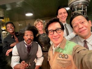 Ke Huy Quan Instagram - I LOVE my LOKI family.  Sharing some behind-the-scenes pics of the fun times we had on set. Please go check out all episodes available now. IT’S SO GOOD! And I’m not just saying that because I’m in it. 😜😂💚

@officialloki @marvelstudios @disneyplus