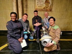 Ke Huy Quan Instagram - I LOVE my LOKI family.  Sharing some behind-the-scenes pics of the fun times we had on set. Please go check out all episodes available now. IT’S SO GOOD! And I’m not just saying that because I’m in it. 😜😂💚

@officialloki @marvelstudios @disneyplus