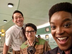 Ke Huy Quan Instagram - I LOVE my LOKI family.  Sharing some behind-the-scenes pics of the fun times we had on set. Please go check out all episodes available now. IT’S SO GOOD! And I’m not just saying that because I’m in it. 😜😂💚

@officialloki @marvelstudios @disneyplus