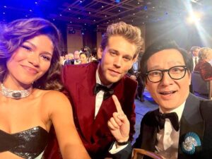 Ke Huy Quan Instagram - I have a nephew who loves to collect Pokémon cards. Me? I feel so blessed to be able to collect celebrity selfies. 😜 Here’s some more I haven’t had a chance to share. 🤭