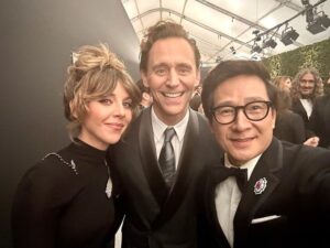 Ke Huy Quan Instagram - Fun times with my favorite LOKIS at the #EMMYS. Also made some new friends. 😜

Tuxedo @thombrowne 
Jewels @cartier 
Bow tie @titleofwork 
Glasses @oliverpeoples 
Styling @chloekeiko 
Grooming @anissaemily 
Red Carpet 📸 AP/Invision for the Television Academy