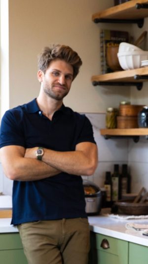 Keegan Allen Instagram - Welcome to Texas. Specifically, to Keegan Allen’s Texas decorating project. A unique, architectural farmhouse to hang your hat — cowboy hat, naturally — and relax.
 
When the opportunity arose to redecorate a Texas farmhouse, @keeoone was more than up for the challenge and knew exactly what he wanted to create: a calming, grounding retreat. He just needed one thing to bring his vision to life, an expert in colour, light and finishes. Luckily, a @farrowandball Colour Consultant was ready and waiting to lend a helping hand — this wasn’t their first rodeo, after all.
 
Featuring Olive, Lime White and Salon Drab, the colour palette offers a subtle nod to the shades in the garden outside and creates the perfect retreat away from the busy city life.

#FarrowandBall