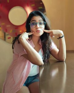 Keerthi shanthanu Instagram - சிறுபிள்ளை போல் 💘 #moods #of #kiki
