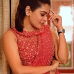 Keerthi shanthanu Instagram - Hey you…! ❣️ You’re beautiful ❤️ Draped saree by @studio149 ❤️ Photography @sat_narain @portraitsby.pb ❤️