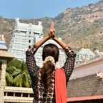 Keerthi shanthanu Instagram - ✨🙏✨ #ᴏᴍɴᴀᴍᴀsʜɪᴠᴀʏᴀ ✨ Tiruvannamalai Temple