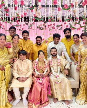 Keerthi shanthanu Instagram - ✨கல்யாணம் ✨
💛💛💛💛💛

@shrutitudi @ruskey_11 @shanthnu @mahuvnish @brinda_gopal @jayanthirkv @asrkvkumar @dianishanth @poornimabhagyaraj @gayathriraguramm @veena_sujya @inst.prasanna @the_arjun_kaladhar @arvindkaladhar @khushsundar @1mxdhxv._  @adhav.krishna_ 
#gold #wedding #family