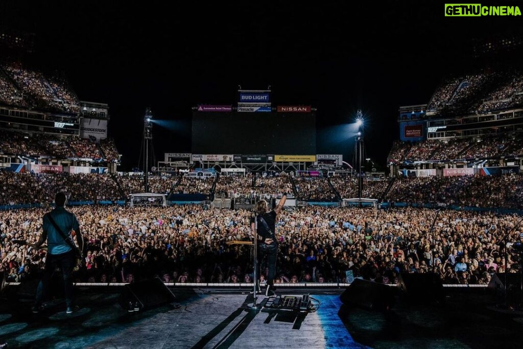 Keith Urban Instagram - there’s nothing quite like #CMAfest, and it never gets old. thank you !!! 📸 @brenventure @johnshearer Nissan Stadium