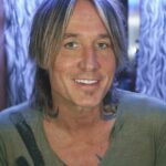 Keith Urban Instagram - We’ve got a new member joining @ingridandress and I on our crazy circus starting in September….welcome to the tour brother !!!! @tylerhubbard Tickets and details at keithurban.com ! #TSONworldtour
