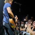 Keith Urban Instagram - Naomi Judd sowed so many important seeds in her precious time here. Here’s one of the many. On the other side of the world in Manchester tonight they were all singing "Love Can Build A Bridge." Thank you Naomi. We love you.