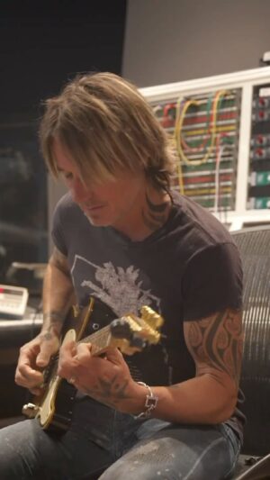 Keith Urban Thumbnail - 32.9K Likes - Top Liked Instagram Posts and Photos