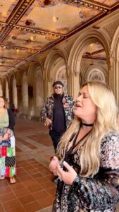 Kelly Clarkson Instagram - “lighthouse” flashmob from Central Park Bethesda Terrace. I knew this song would sound so special here 💔 #chemistry out now. #lighthouse @AlexanderLBlake @tonality @Dej_Arnelle @Ceemaze @Jhettirose @_sing_sam_ @Sarahjeurs @Lennylenny_ @table3musicgroup @kyron_EL @destinymarkomusic
