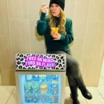 Kelly Clarkson Instagram - @Snoopdogg out here sending me the best munchies ever. Thank you for the ice cream! My favorite is the Iced Out Orange Cream!