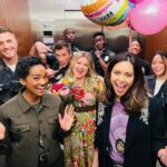 Kelly Clarkson Instagram - Come along for the ride with me on tonight’s new episode of #TheRookie! Watch at 8/7c on @ABCNetwork and stream on @Hulu. @TheRookieABC