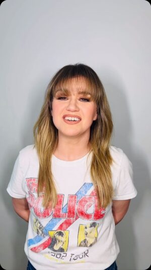 Kelly Clarkson Thumbnail - 106.4K Likes - Top Liked Instagram Posts and Photos