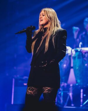Kelly Clarkson Thumbnail - 97.5K Likes - Top Liked Instagram Posts and Photos