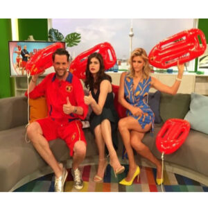 Kelly Rohrbach Instagram - That's a wraps on #Baywatch press tour! Thank you to all our wonderful fans, we hope this movie brings you as much joy and fun as you brought us! xx