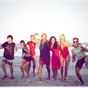 Kelly Rohrbach Instagram - Come hang with us this weekend! 🍿💃🏻🍿🕺🏽🦄💪🏻 Were so excited to share it with you! #Baywatch #MiCrewEsSuCrew