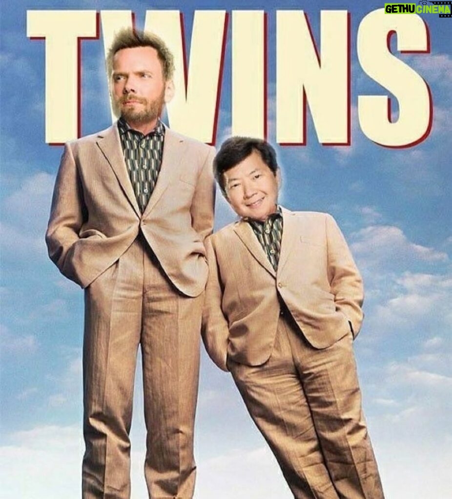 Ken Jeong Instagram - A Twin-Tastic #ICanSeeYourVoice TONIGHT with my identical twin @joelmchale guest hosting!!! 💛💜💛💜