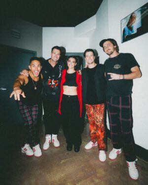 Kendall Schmidt Instagram - We love you @dixiedamelio !! Thanks for an amazing first half of tour. Excited to see what the future has in store for you! 🫶🫶🫶🫶 #bigtimerush #dixiedamelio #forevertour