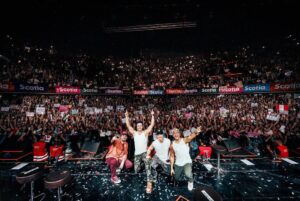 Kendall Schmidt Instagram - Thank you Chile, Argentina, Colombia, and Brazil.
These 6 shows were some of the best EVER!
Can’t wait to come back and get weird. Love you all!

📸 - @aarongatewoodx