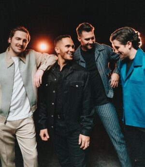 Kendall Schmidt Instagram - Very proud of what the boys and I have coming up! Next week is going to be something else.

@bigtimerush