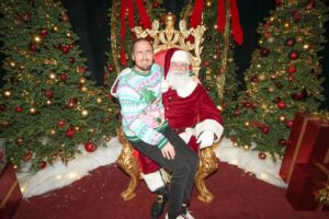 Kendall Schmidt Instagram - Happy Holidays!

@bigtimerush 

Couldn’t find Santa’s IG