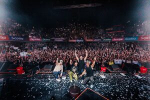 Kendall Schmidt Instagram - Thank you Chile, Argentina, Colombia, and Brazil.
These 6 shows were some of the best EVER!
Can’t wait to come back and get weird. Love you all!

📸 - @aarongatewoodx