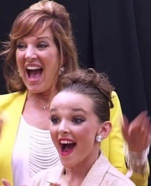 Kendall Vertes Instagram - Happy birthday to my superwoman🩷 you make life so much easier and I cannot be more thankful. My role model, bestfriend, biggest fan, and the best dancemom. I love you to the moon and back🤍