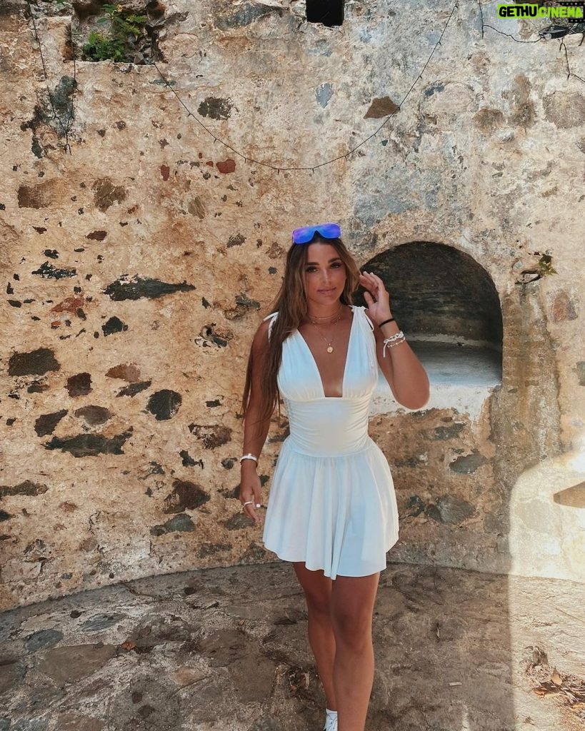 Kendall Vertes Instagram - Virgin Islands, I'm coming back for you