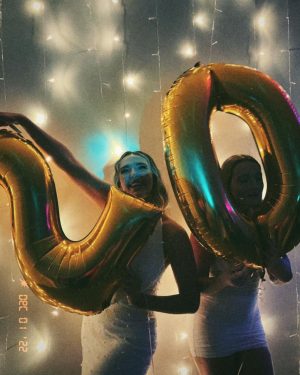 Kendall Vertes Instagram - Not so "little kendall" anymore🪩🤍 Thank you for all of the birthday wishes, felt more love than you know. And to my people for celebrating with me✨🏹🤍