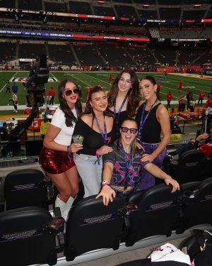 Kendall Vertes Instagram - Go Steelers 🖤