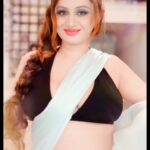 Kenisha Awasthi Instagram - Crazy over this music! If this could make ME smile...well,it's litmus test proven good stuff 🥰 TELL ME WHAT YOUR FAVORITE TRENDING SONG THESE DAYS IS IN THE COMMENTS BELOW. #kenishaawasthi #kenisha #sareelove❤️ #hazeleyes #mintgreenlovers #trendingreel #trendingsong❤️