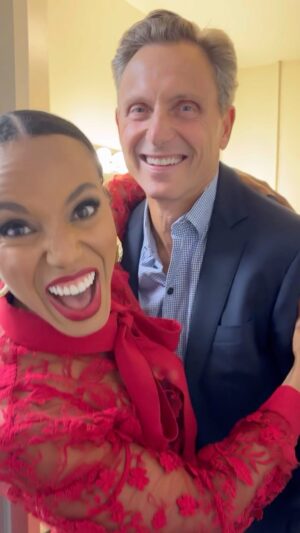 Kerry Washington Instagram - Hi 👋🏾 D.C #Olitz is ready for you ❤️