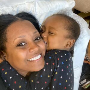 Keshia Knight Pulliam Instagram - 🎉🎉Yayyy 5!!!! 🎉 🎉Happy Birthday Ella Grace… Mommy loves you more than you can imagine. 😘