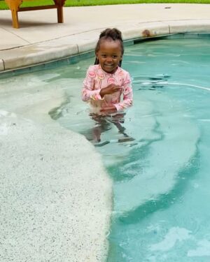 Keshia Knight Pulliam Instagram - #SundayFunday with my little best friend!!! 🥰❤️🥰 #MommyAndEllaGrace