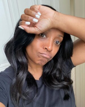 Keshia Knight Pulliam Instagram - Had a zoom meeting scheduled... prepared for the meeting did my hair & make up... All on my day off from filming!!

Then at the last minute the meeting was rescheduled... removed make up & then figured might as well take a selfie before I put these PJ’s back on 😂🤣😂
