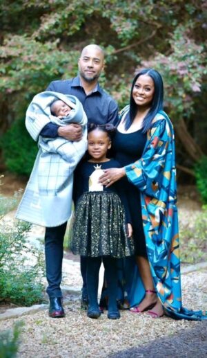 Keshia Knight Pulliam Instagram - @keshiaknightpulliam there are a lot of incredible mothers in the world, but  you, my love, are the best of the very best. You amaze me constantly.. The mothers, grandmothers, great-grandmothers and  aunts that step in. Thank you. All of our children are blessed to have you. Happy Mother's Day 😉😘
#KnightJames