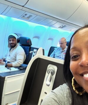 Keshia Knight Pulliam Instagram - Up up and away!!! #family ❤️