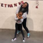 Keshia Knight Pulliam Instagram - Ella has been my partner in paying it forward her whole life!! Six years ago she was in my belly as I waddled around serving plates. This year she helped me hand out plates!! We had a wonderful time yesterday giving back to the men of the @atlmission . For the past 9 years @thekizzyfoundation has partnered with @silencetheshame & @shantidas404 to provide Thanksgiving dinner for thousands over the years. #BlessedToBeABlessing #Grateful