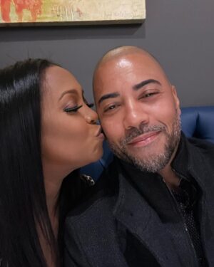 Keshia Knight Pulliam Instagram - Mom & Dad 🥰

#Grateful #MyForeverHotDate #ThanksforthebeatScoob 😜