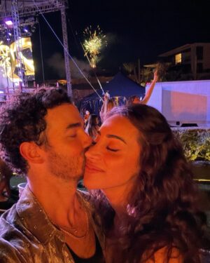 Kevin Jonas Instagram - Happy New Year 🎉❤️