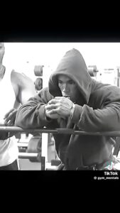 Kevin Levrone Instagram - Never give up no matter how long it takes. #levrone #kevinlevrone UncrownedKings