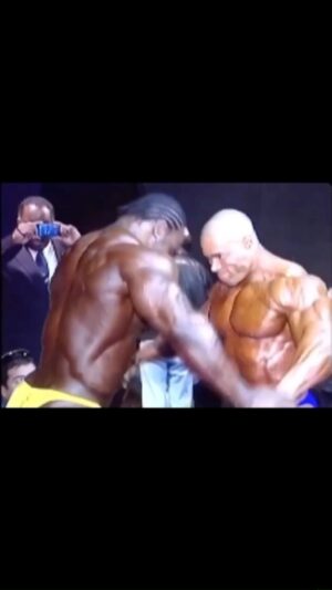 Kevin Levrone Instagram - Volume up 🆙 the brotherhood was real 🫶🏾✊🏾 it was no more evident than  @kevinlevrone and I on the road  foreign  and domestic ! @arnoldsports coming up made me think @mrolympia08 of all the times , the 10 times I competed in this competition , such a Run, such a  goal set , the chase was something I’ll never forget ! #6xrunnerup