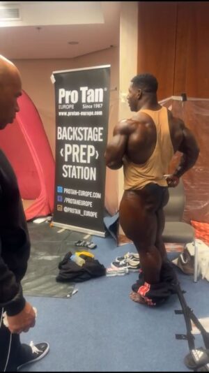 Kevin Levrone Instagram - #FlexFriday 🤯 Witnessing the Rise of a Bodybuilding Marvel! 🔥💪

@kevinlevrone ‘s reaction says it all as he lays eyes upon @rubiel_mosquera__m mind-blowing physique! 😲 The lines and cross striations that adorn Rubiel’s muscular frame will have you completely flabbergasted! A sight that simply defied belief! 🤯

🌟 The torch is being passed and @rubiel_mosquera__m is ready to carry it with pride - grace and an unwavering determination to push the boundaries of what’s possible in bodybuilding! 

Join us on this incredible journey as we witness the birth of a new icon and celebrate the triumph of human potential! 🌟💪 

@_chriscormier 
@_realdealnutrition 
@yavalabs.official 

#ChrisCormier 
#RubielMosquera 
#KevinLevrone
#CampCormier™️ 
#RealDealNutrition