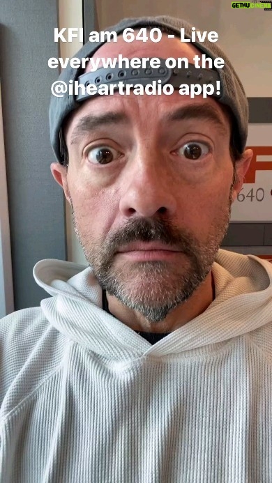 Kevin Smith Instagram - @thatkevinsmith is filling in for @garyandshannon on @kfiam640, from 9 to 1pm! Live everywhere on the @iheartradio app!