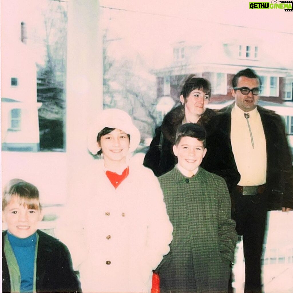 Kevin Smith Instagram - Merry Christmas from 1976! Look at Dad’s stylin’ bolo tie! Look at Mom’s bangs! Look at all my layers of multicolored clothes! This was how it started. In a few hours, I’ll show you how it’s going. #KevinSmith