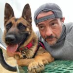 Kevin Smith Instagram – Birdie offers her unique brand of encouragement for a @runyoncanyon hike. #KevinSmith #dogsofinstagram #germanshepherd