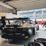 Kevin Vechiatto Instagram - hoje foi dia de @porschecupbrasil e eu curti muito no box lounge da @boss @brenozane 🫶